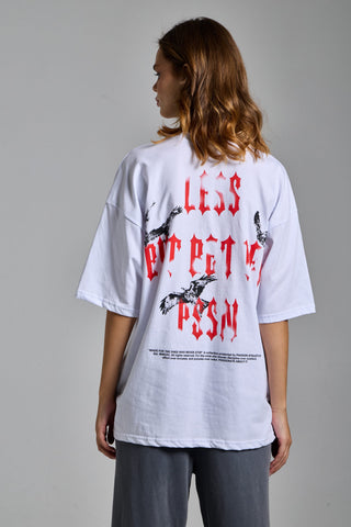 beyaz kadin less but better graphic tee passion athletics