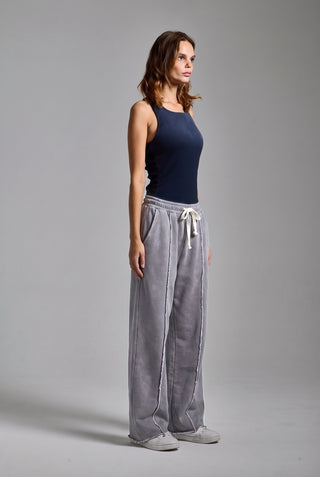 Washed Stripe Jogger Gri kadın tam boy yandan